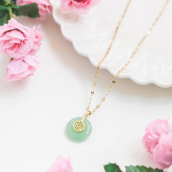 Green Jade Necklace captivates beauty - Green Jade Good Fortune Pendant radiates - Picture 3 of 7